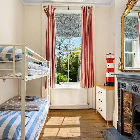 Appartamento Luxurious Victorian, A Few Minutes From The Beach - Sleeps 2 Adults And Up To 3 Children St Leonards-on-Sea Esterno foto
