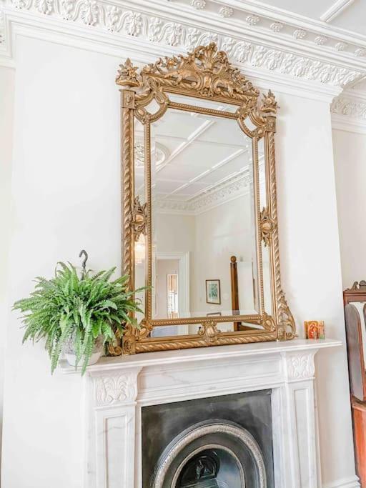 Appartamento Luxurious Victorian, A Few Minutes From The Beach - Sleeps 2 Adults And Up To 3 Children St Leonards-on-Sea Esterno foto