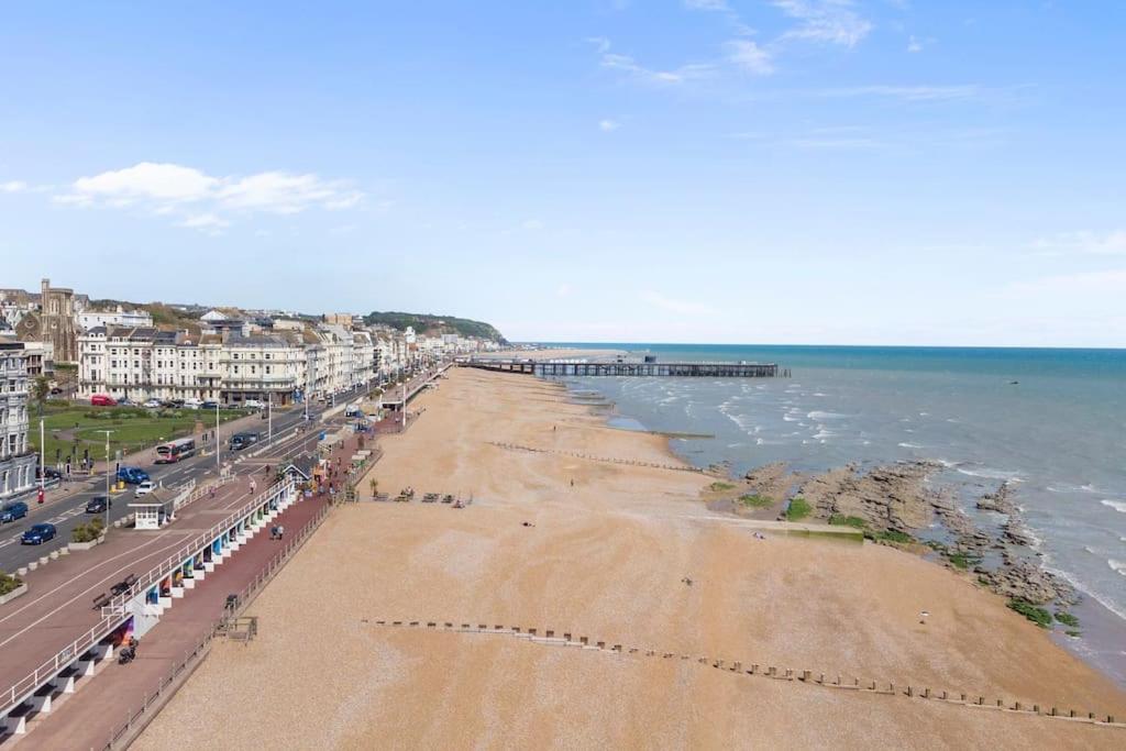 Appartamento Luxurious Victorian, A Few Minutes From The Beach - Sleeps 2 Adults And Up To 3 Children St Leonards-on-Sea Esterno foto