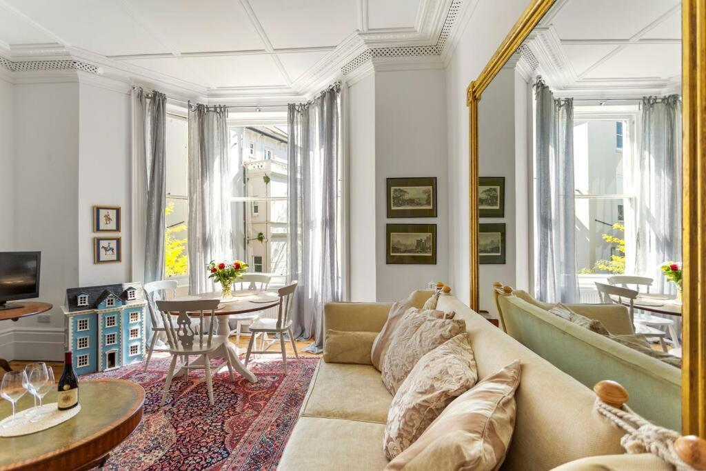 Appartamento Luxurious Victorian, A Few Minutes From The Beach - Sleeps 2 Adults And Up To 3 Children St Leonards-on-Sea Esterno foto