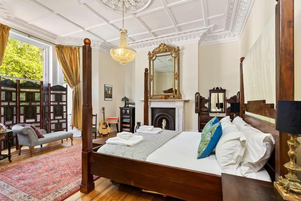 Appartamento Luxurious Victorian, A Few Minutes From The Beach - Sleeps 2 Adults And Up To 3 Children St Leonards-on-Sea Esterno foto