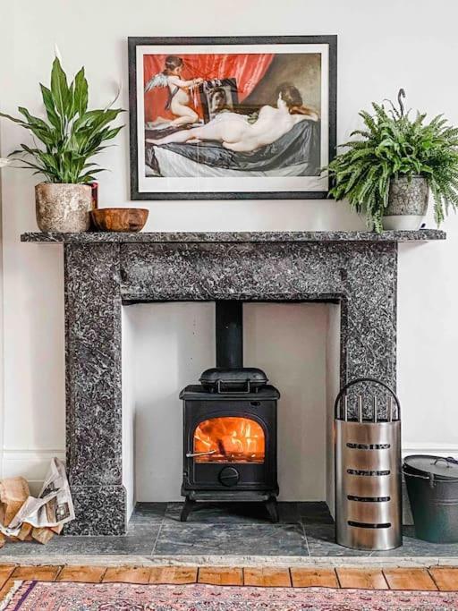Appartamento Luxurious Victorian, A Few Minutes From The Beach - Sleeps 2 Adults And Up To 3 Children St Leonards-on-Sea Esterno foto